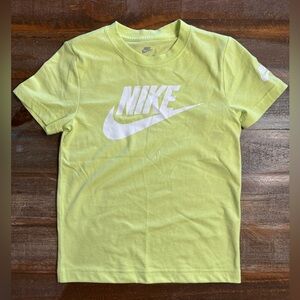Nike Tee Youth Size Medium NWT Lemon Twist